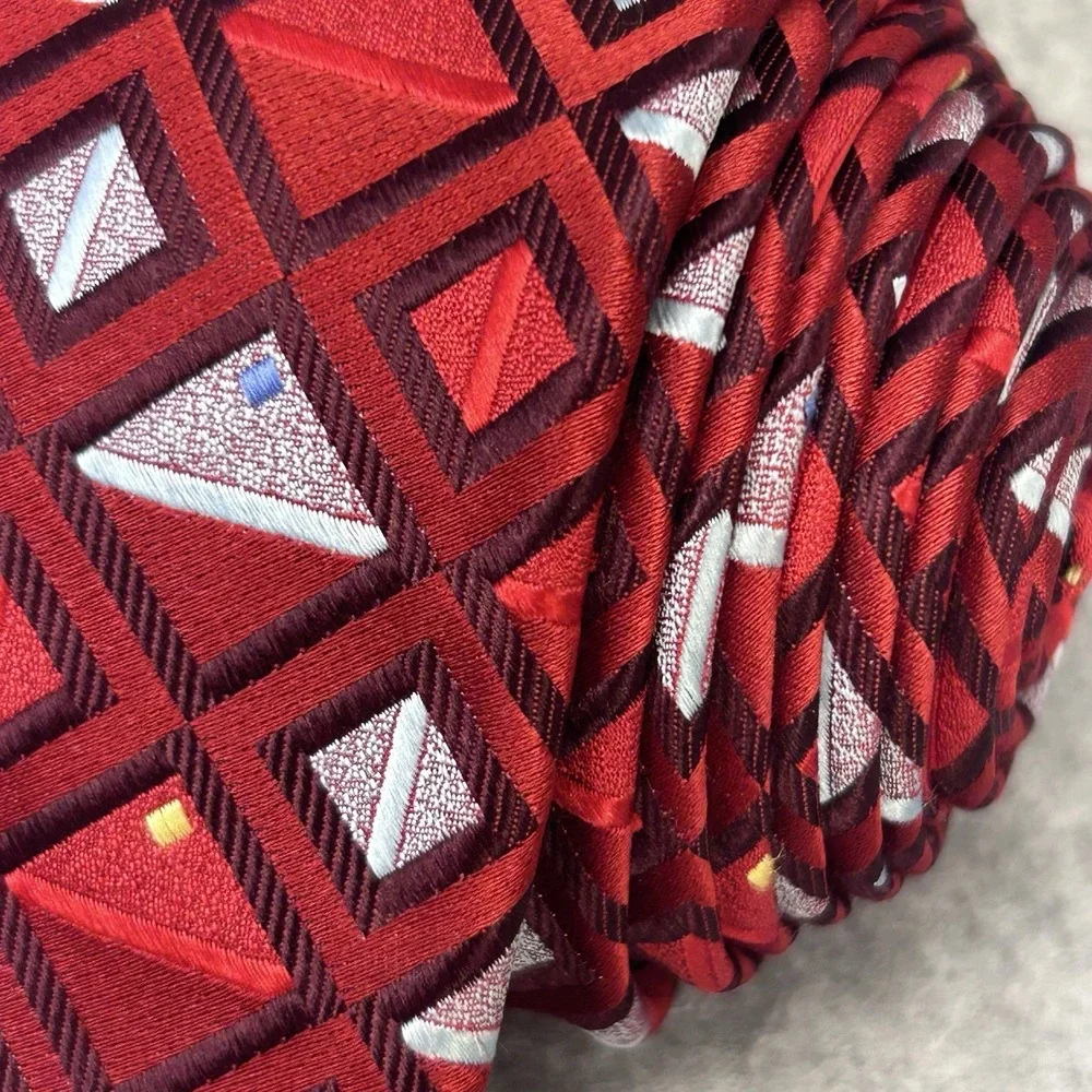 XMI Classic Silk Tie Red Geometric Jacquard‎ Woven Made In Italy 61 x 4